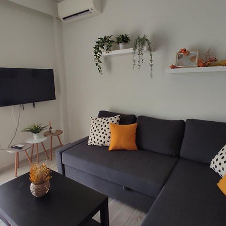 Kristy Apartment Артемида Екстериор снимка