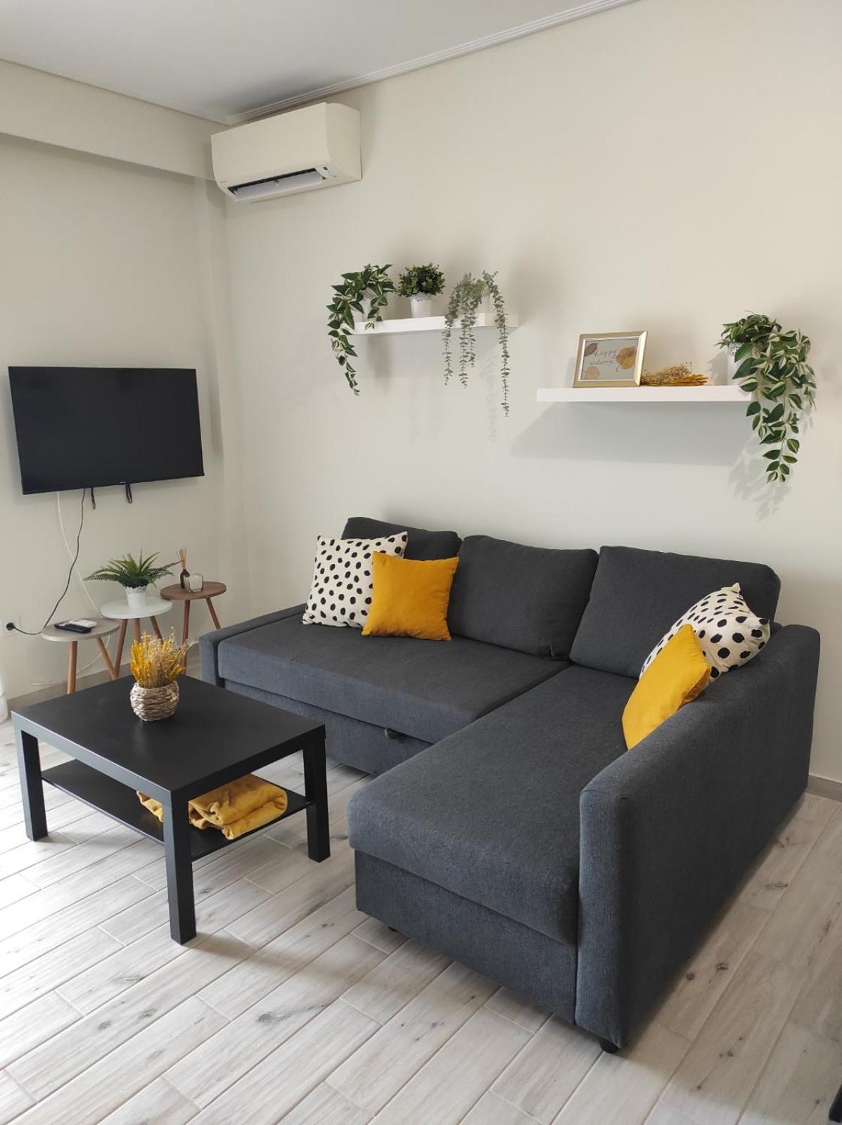 Kristy Apartment Артемида Екстериор снимка
